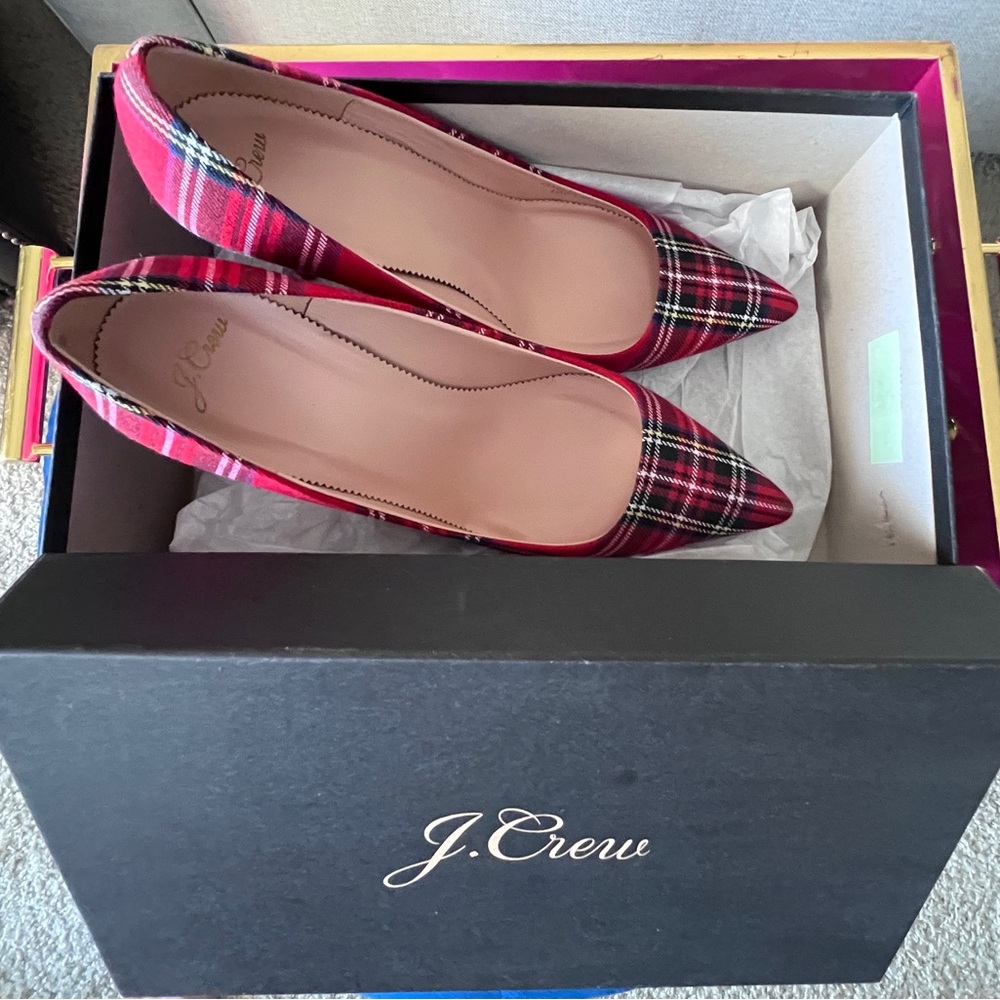 NEW J. Crew Elsie
Red Plaid Christmas Heels w/ Glitter Soles—ITALY—10 B— 🎅🏻🎄
